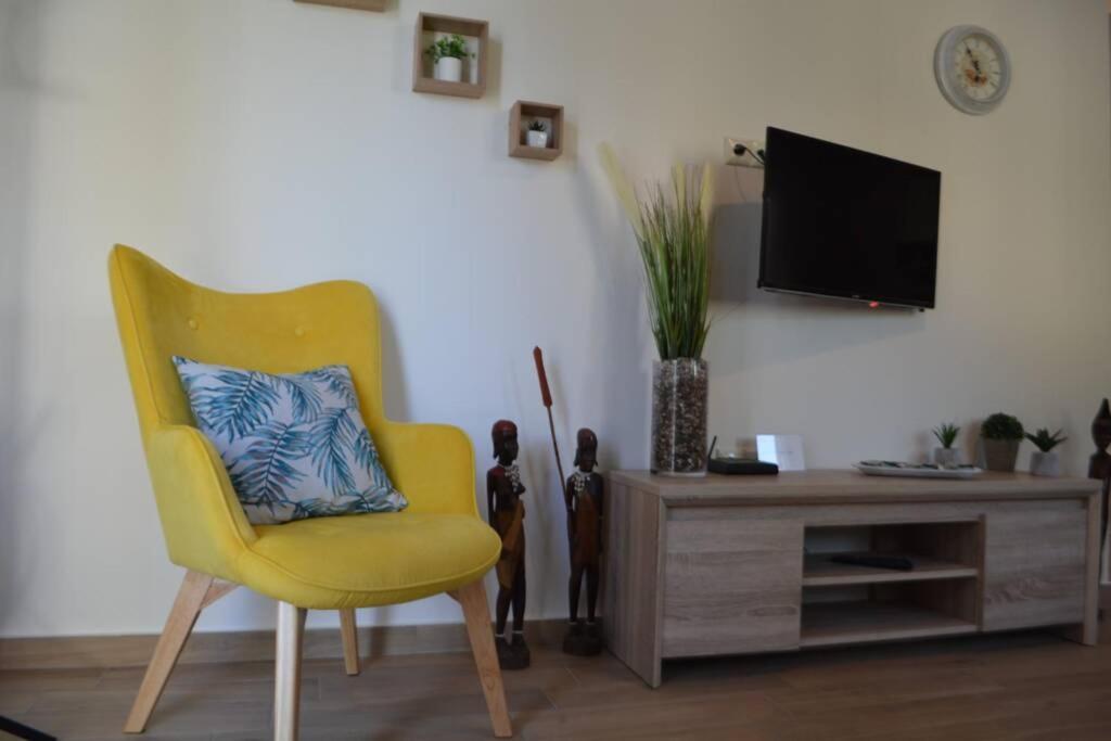 Marieli Apartment ぺラマ エクステリア 写真
